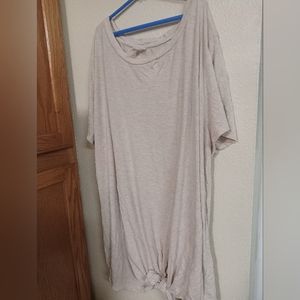 Time and tru beige maternity top size xxl